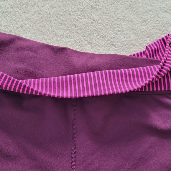 Lululemon reversible shorts - Picture 8 of 11